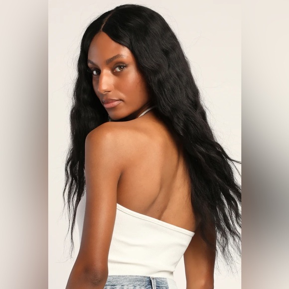 Lulu’s Keyhole Ribbed Crop Top - Picture 4 of 9